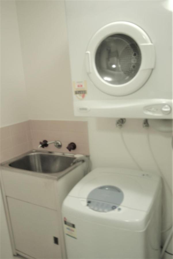 Accommodation Sydney - Kent Street Sydney Cbd Top Floor 2 Bedroom Apartment With Balcony Exteriér fotografie